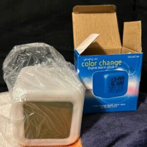 Moodicare Glowing LED Color Change Digital Alarm Clock NIB New in Box